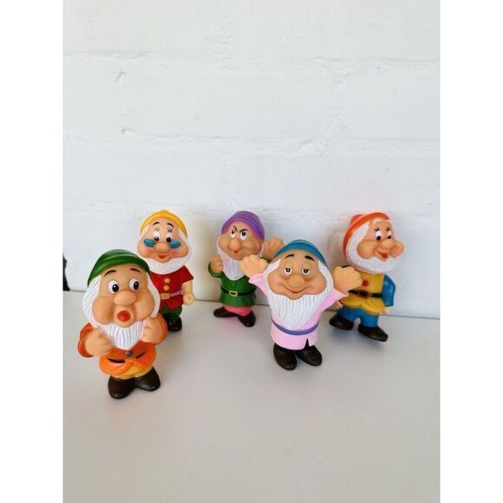 Vintage Walt Disney Seven Dwarfs 5 Figures Squeeze Rubber Toys Made in Hong Kong